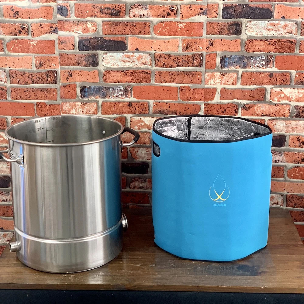 55L.  High efficiency Neoprene insulation jacket for 55L tank. Thickness 3mm with foiled layer.