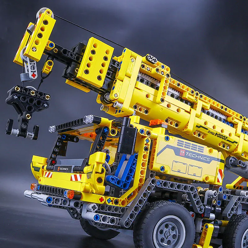 20004-Technic-series-Motor-Power-Mobile-Crane-Mk-II-Car-Model-Building-Kits-Blocks-Bricks-Compatible (3)