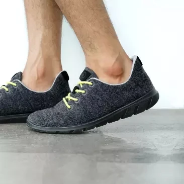  Xiaomi Men One-piece comfortable wool shoes Light bomb Slow shock Non-slip Keep warm Leisure sports