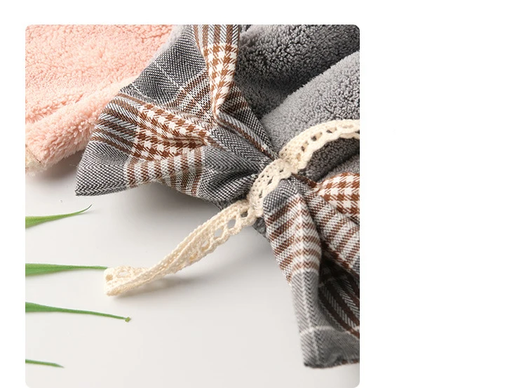 GIANTEX Bow Super Soft Absorbent Microfiber Hand Towel Hanging Bathroom Kitchen Towel Cleaning Cloth 35x27cm U2258