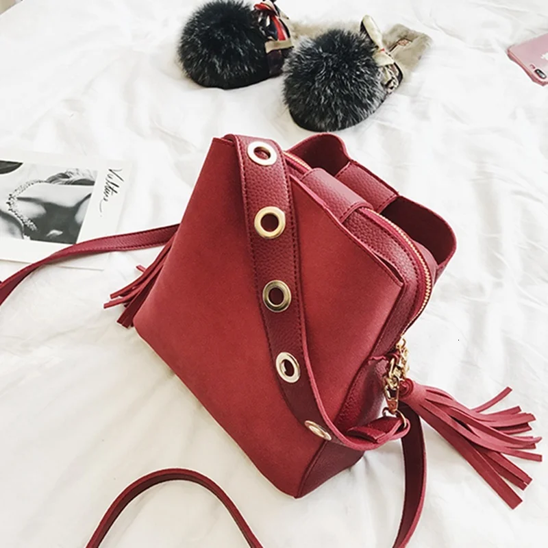 Fashion Tassel Women Leather Suede Bucket Vintage Tassel Messenger Bag High Quality Retro Shoulder Simple Crossbody Bags Tote - Цвет: Red