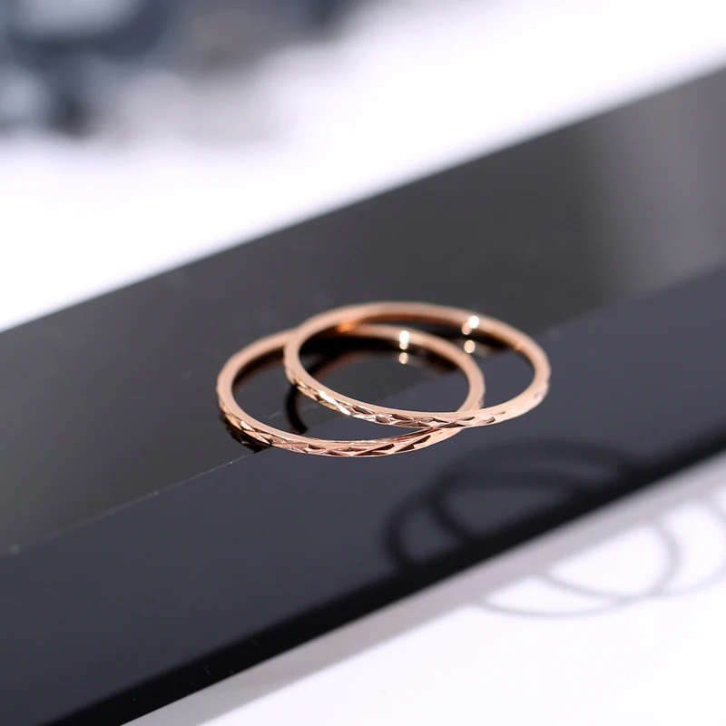 Couple Rings Titanium Steel Rings YUN RUO Simple Glint Gleam Couple Ring Rose Gold Fashion 316 Titanium Steel Jewelry Birthday Gift Woman Never Fade