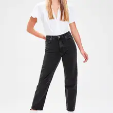 Trendyol черные Джинсы бойфренда с высокой талией TWOAW20JE0043