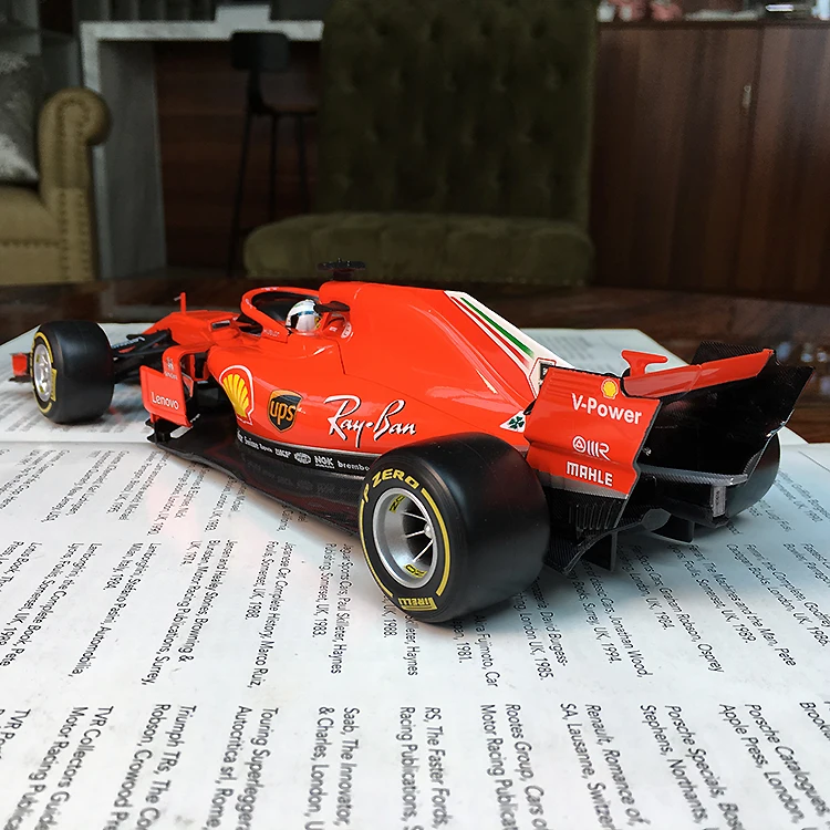 Bburago 1:18 1/18 2018 Ferrari SF71 H Vettel No5 Formula 1 F1 гоночный автомобиль Транспортное средство литье под давлением дисплей Модель Игрушки для мальчиков