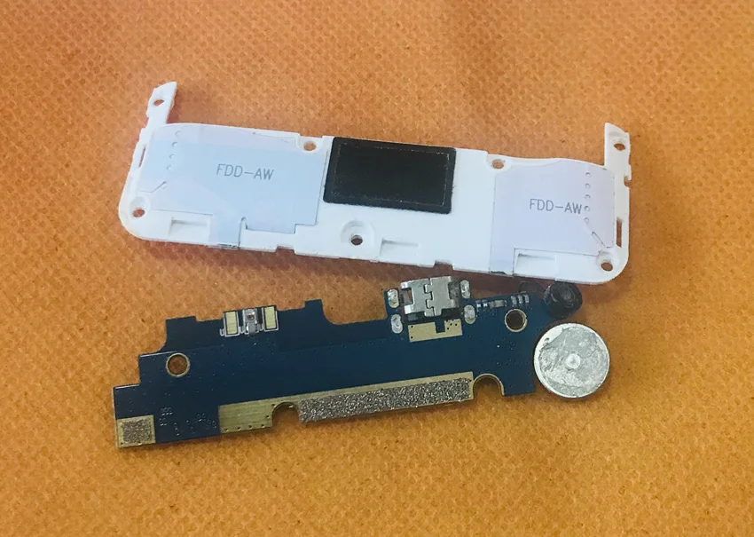 Б/у оригинальная зарядная плата с usb разъемом + Громкий динамик для OUKITEL K4000 MTK6735