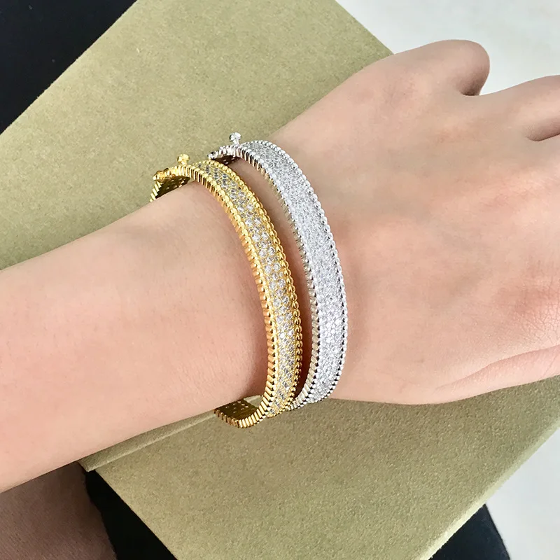 

Timeless Wonder Brass Encrusted Stone Circle Bangles Women Jewelry Punk Statement Gothic Boho Designer Ins Gold Rose Silver 2577