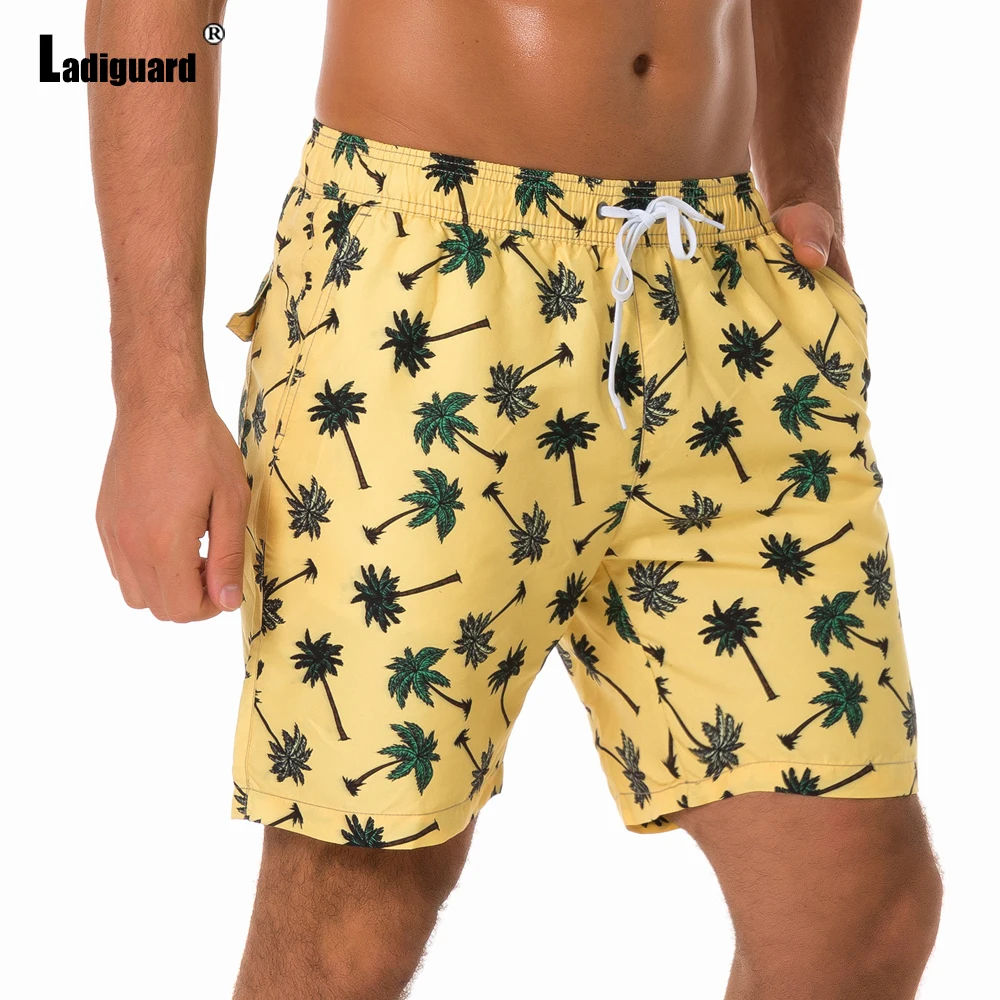 Ladiguard Plus size Men Leisure Flamingo Print Shorts 2022 Summer New Sexy Drawstring Shorts Male Casual Pocket Beach Half Pants casual shorts for women