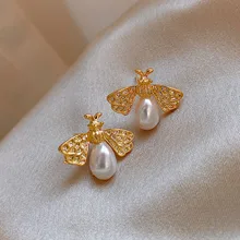 

2021 coreano nuevo exquisita miel de abeja pendientes de perlas de moda temperamento versatil pequena pendientes elegantes joyer