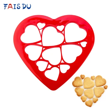 

Random Color Love Heart Jigsaw Cookie Plastic Mold Multiple Sizes Biscuit Cutter DIY Pastry Candy Fondant Cake Decorating Tools