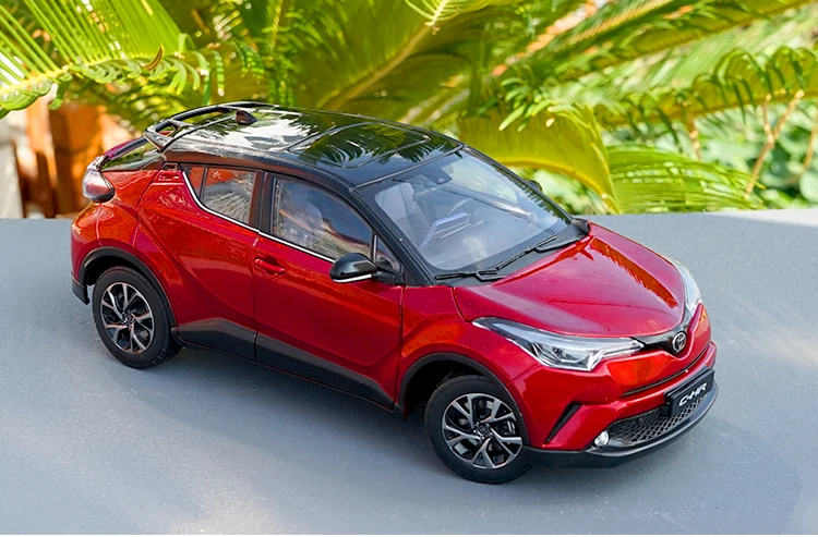 1:18 Toyota C-HR CHR сплав модель автомобиля статические металлические модельные автомобили оригинальная коробка для подарков коллекция