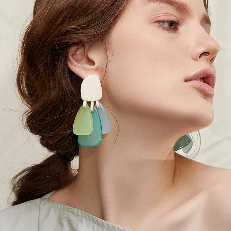 

Ztech Cute Romantic Colour-matching resin Drop Earrings for Women Party Vacation Handmade Statement Bijoux Oorbellen Wholesale