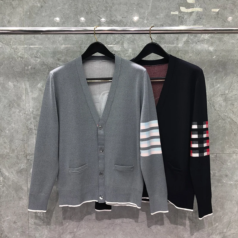 正規販売品 人間工学に基づいた男性用セーター クラシックなウールのチュニック 小さなライオンのパターン 4つのバーストライプ 冬のファッションブランド 人気ブランド Hashaliach Co Il