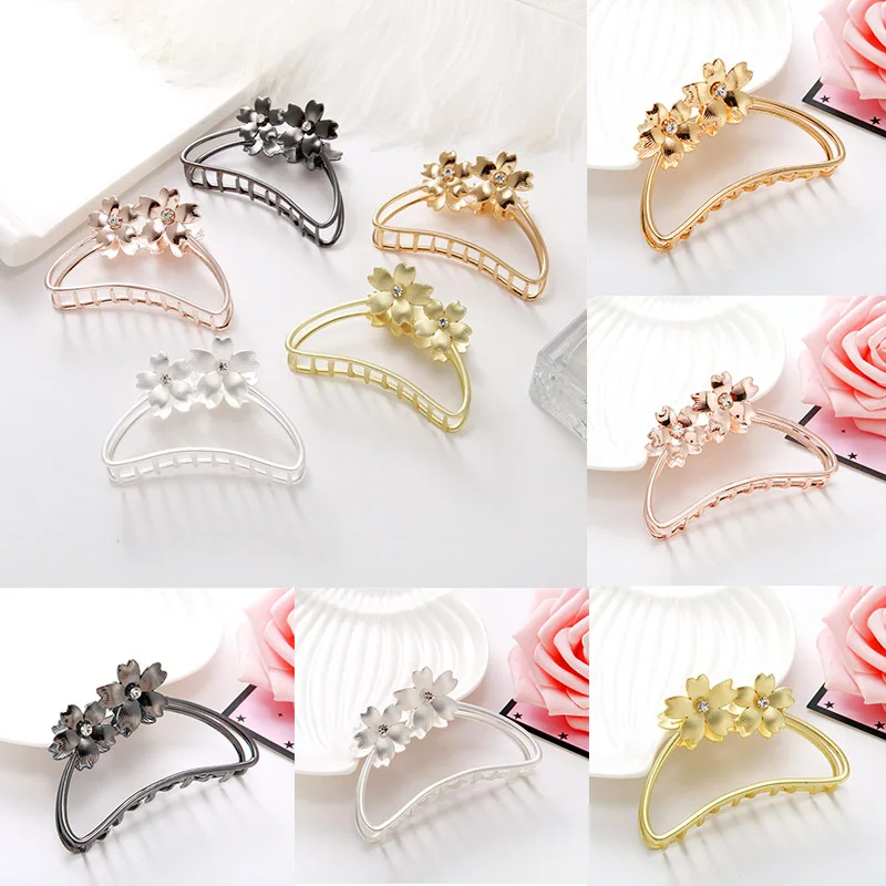 

New Big Flower Retro Hair Claws For Women Girls Hair Barrettes Hairpin Crab Metal Hair Claw Clips Hair Accessories Headwear