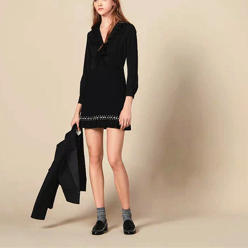 

2019 autumn and winter new French style fold stitching ruffled rivet beaded V-neck dress