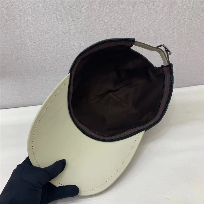 Рисунок 6 - Мужская бейсболка из натуральной крокодиловой кожи