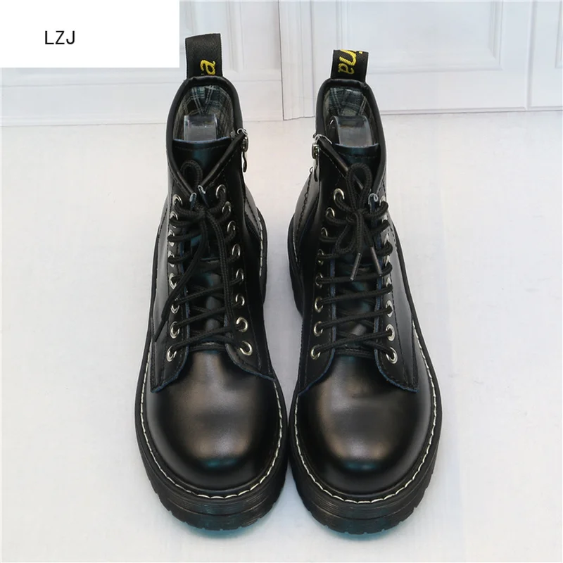 LZJ/ г. Новые женские ботильоны на плоской платформе весенние ботинки черная обувь на толстой мягкой подошве со шнуровкой модные вечерние туфли, размер 35-40
