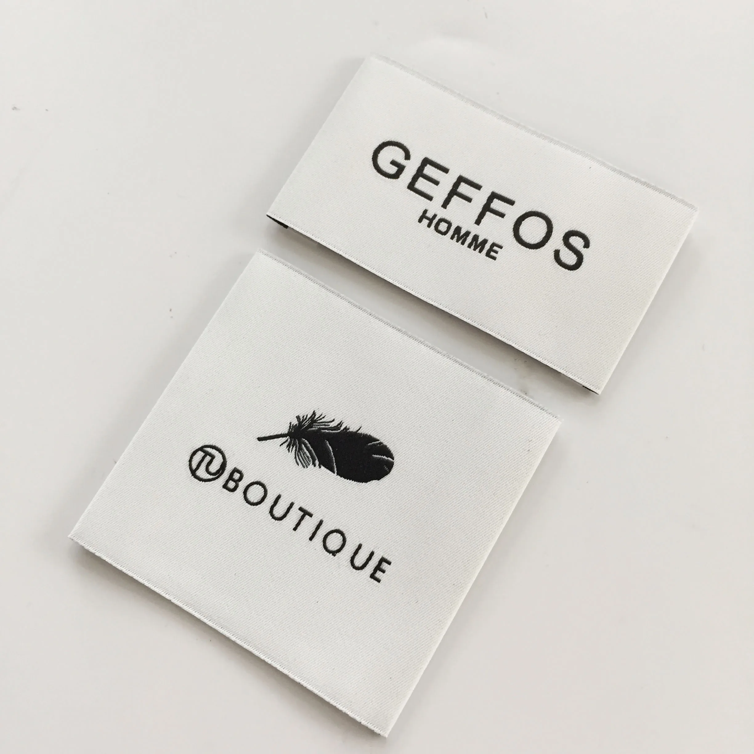 Custom High Quality Clothing Woven Label Private Logo/Brand Name Neck Label Main Label with High Density Garment Accessories