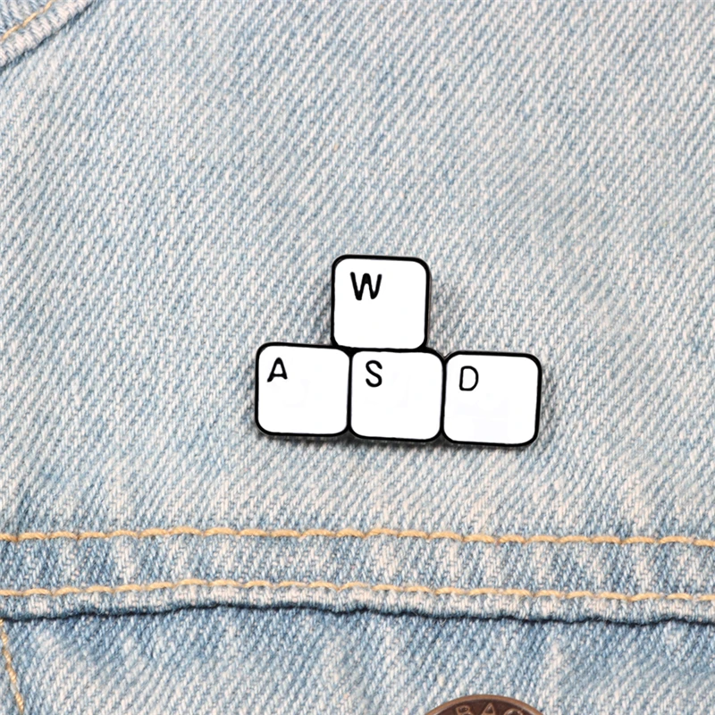 Игровая клавиатура WASD брошь забавные буквы игровая эмалированная булавка