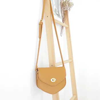 

2020 new fashion portable mini temperament fashion shoulder female bag simple retro wild messenger small bag