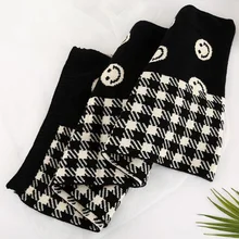 

Women Wool Knitted Scarf Double-sided Smiley Face Scarf Women's Winter Scarf White and Black Foulard Shawl for Female 목도리