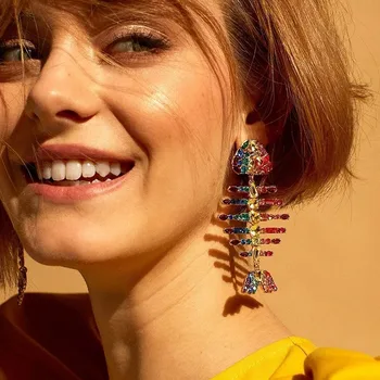 

2020 New Color Stones Embellishment Temperament Fishbone Earrings Jewelry Women's Colored Gemstones Fishbone Shape Stud Earrings