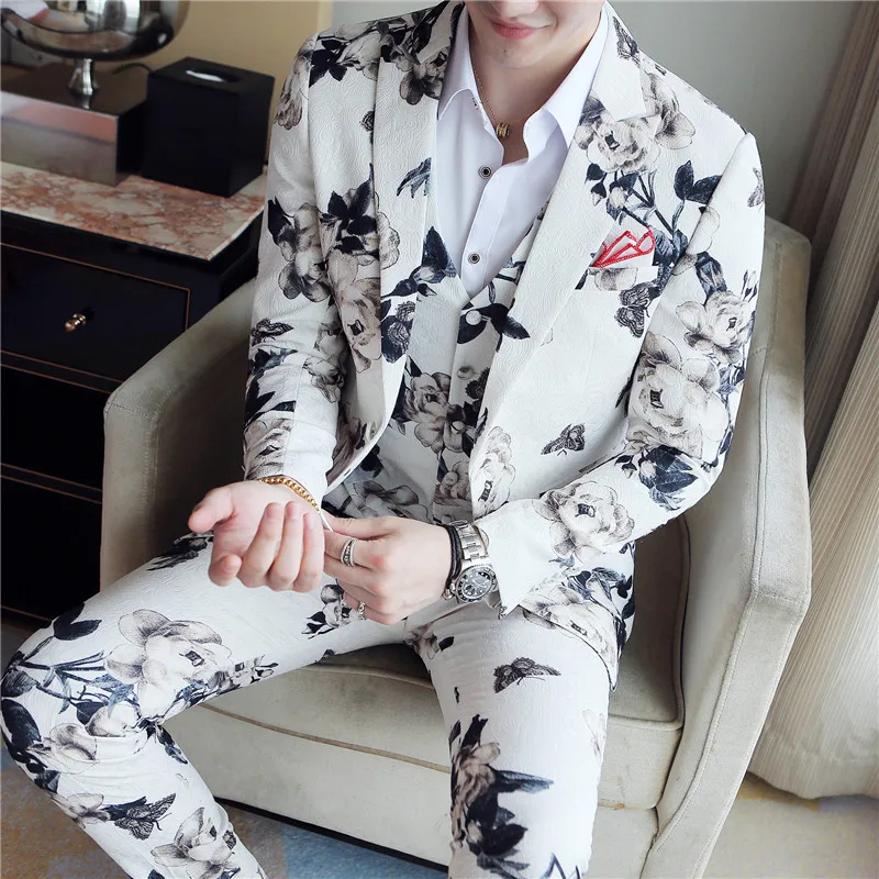 

The spring of 2020 the new design and color suits young men Three-piece suit wedding Printed white costumes