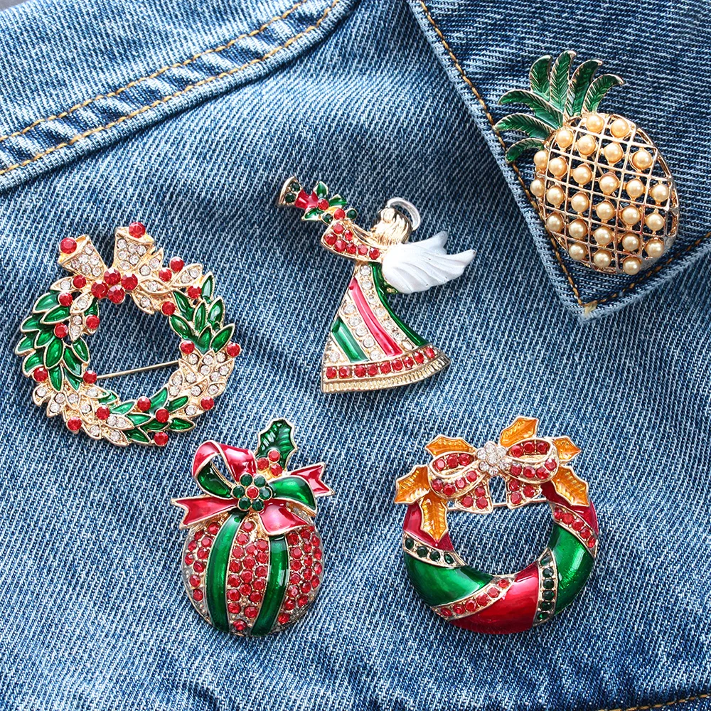 New Year Merry Christmas Brooches Pins Cute Santa Claus Hat gloves Bells Socks Donuts Candy Enamel Pin Badges Brooch