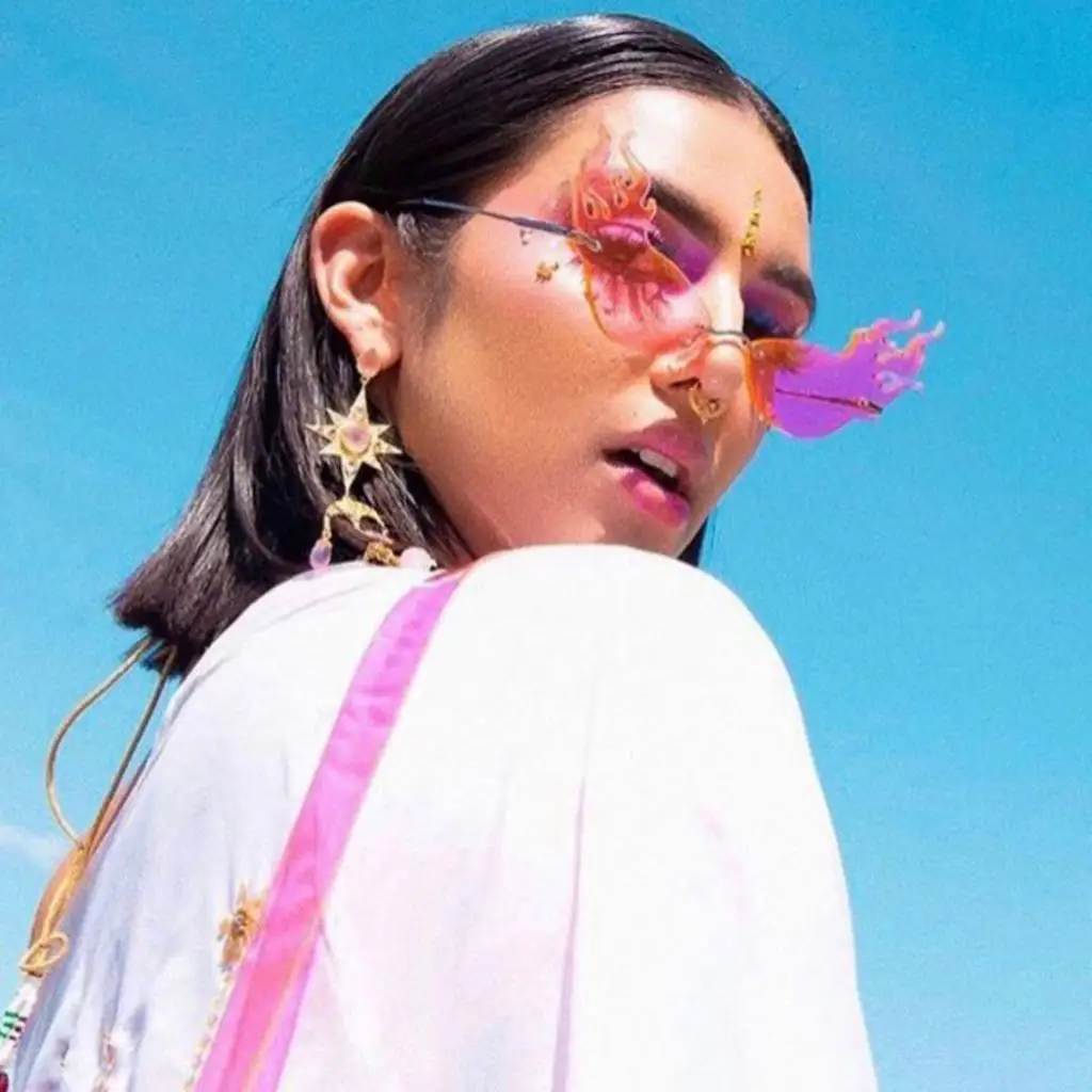 Womens Flame Sunglasses UV400 Sun Glasses Luxury Design Party Eyewear Streetwear Fire Flame Lens Rimless Wave Sun Glasses