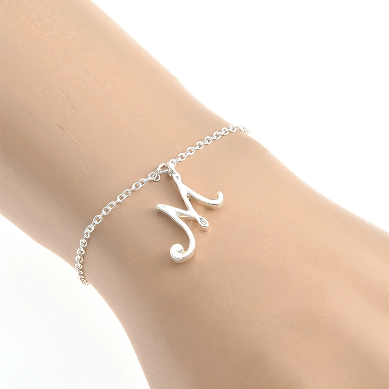 30 шт./лот уникальный персонализированный браслет с буквами, маленькая начальная браслет, Английский алфавит браслет для пары, подарок для нее-идея подарка