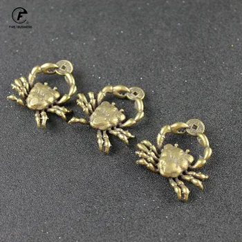 

Brass Crab Chinese Antique Coin Small Statue Feng Shui Ornaments Bring Lucky Fortune Home Decoration Men Car Key Chains Pendants