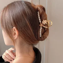 

CN Women Elegant Flower Bear Metal Pearls Hair Claws Lady Sweet Back Hair Hold Hairpins Hair Clips Fashion Hair Accessories
