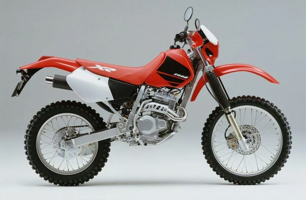 Особенности мотоцикла Honda XR 250 R 1993