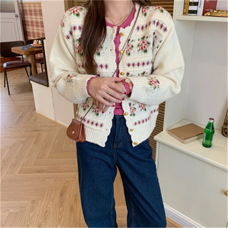 

Vintage Jacquard Woman Jersey Kawaii Flowers Sweater Long Sleeve Oversized Short Carigans All Match Knitwear 2021 Autumn Winter