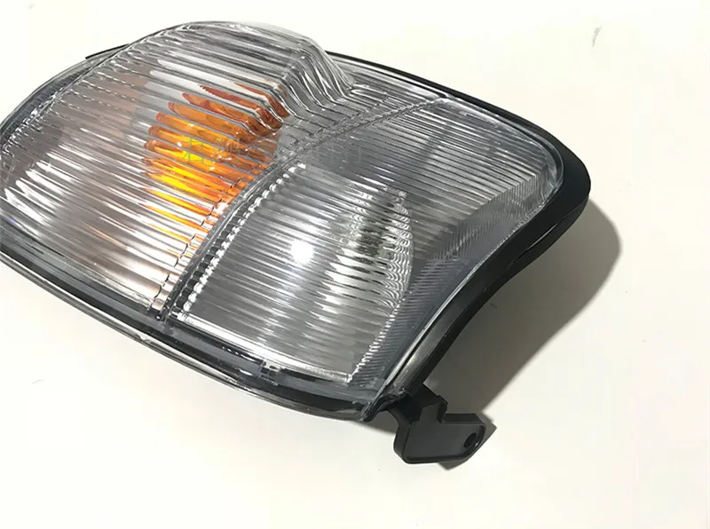 

BEST QUALITY TURN LAMP FOR NISSAN D22 RICH RUI QI PICKUP TURN LAMP