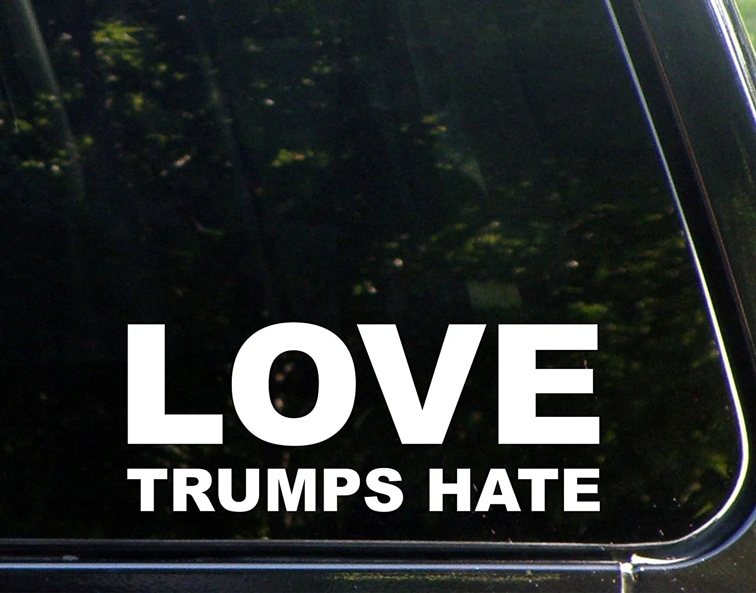 Love Trumps Hate (8 3/4 &quotx 3 1/2&quot) наклейка на бампер для окон компьютеров грузовиков