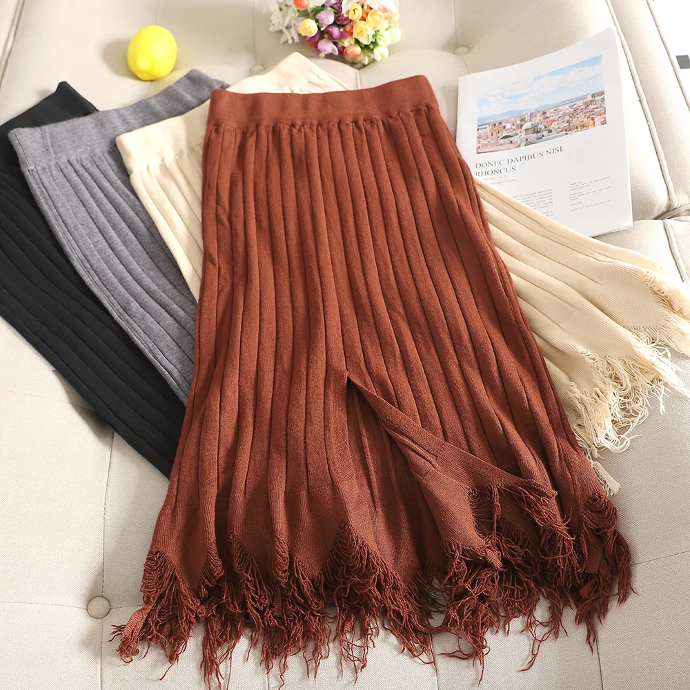 

2019 autumn and winter new raw edge wild scarves striped fringe A word long section knitted skirt