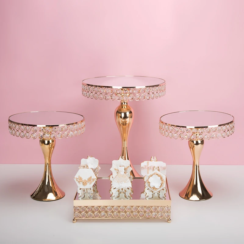 

Crystal Cake Stand Luxury Dessert Stand Desktop Central Crystal Candle Holder Wedding Party Dessert Display Decorative Tray
