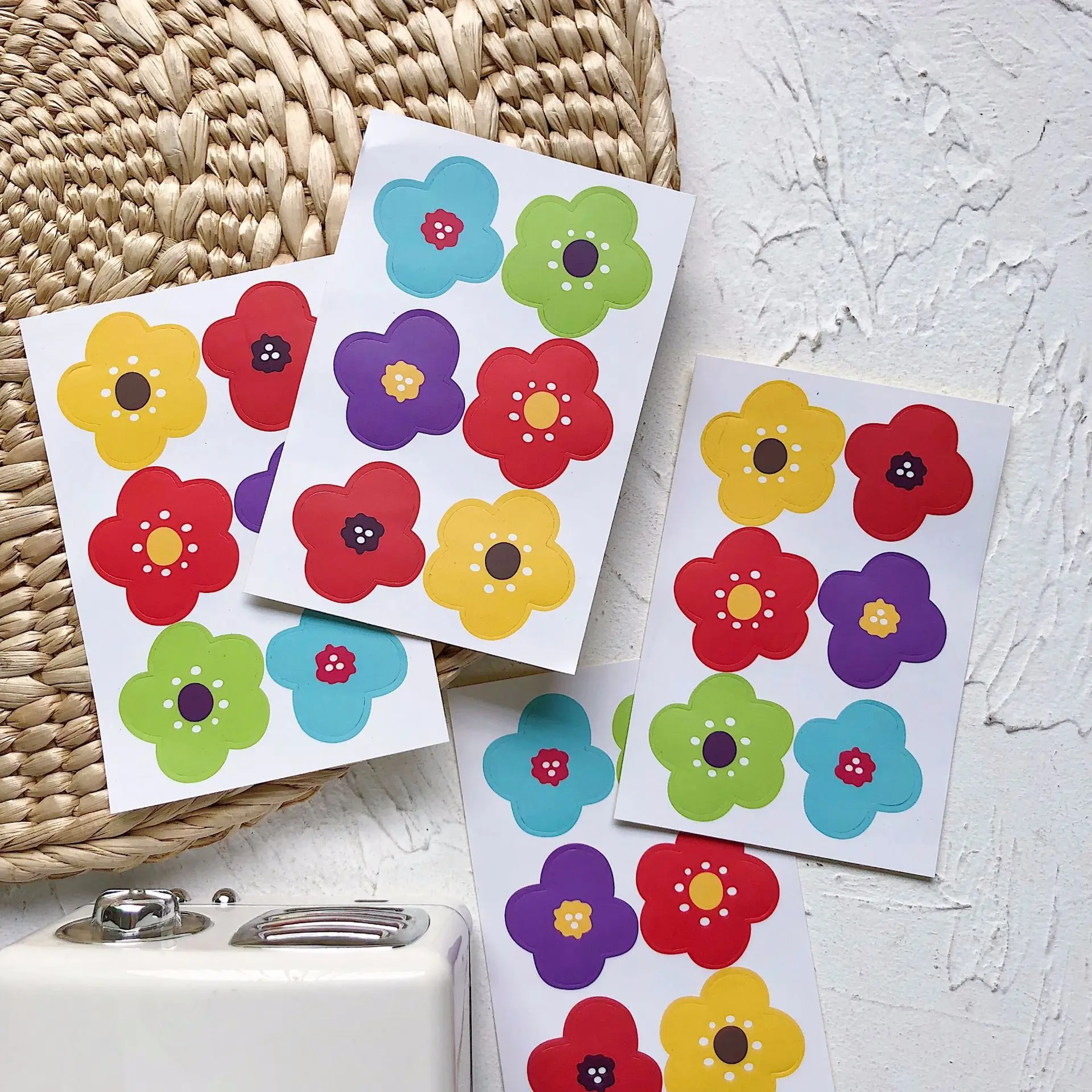 

SIXONE Concise Cute Flower Decorative Stickers Korean Student Notebook Kawaii labels Sealing Sticker Hand Account stationery