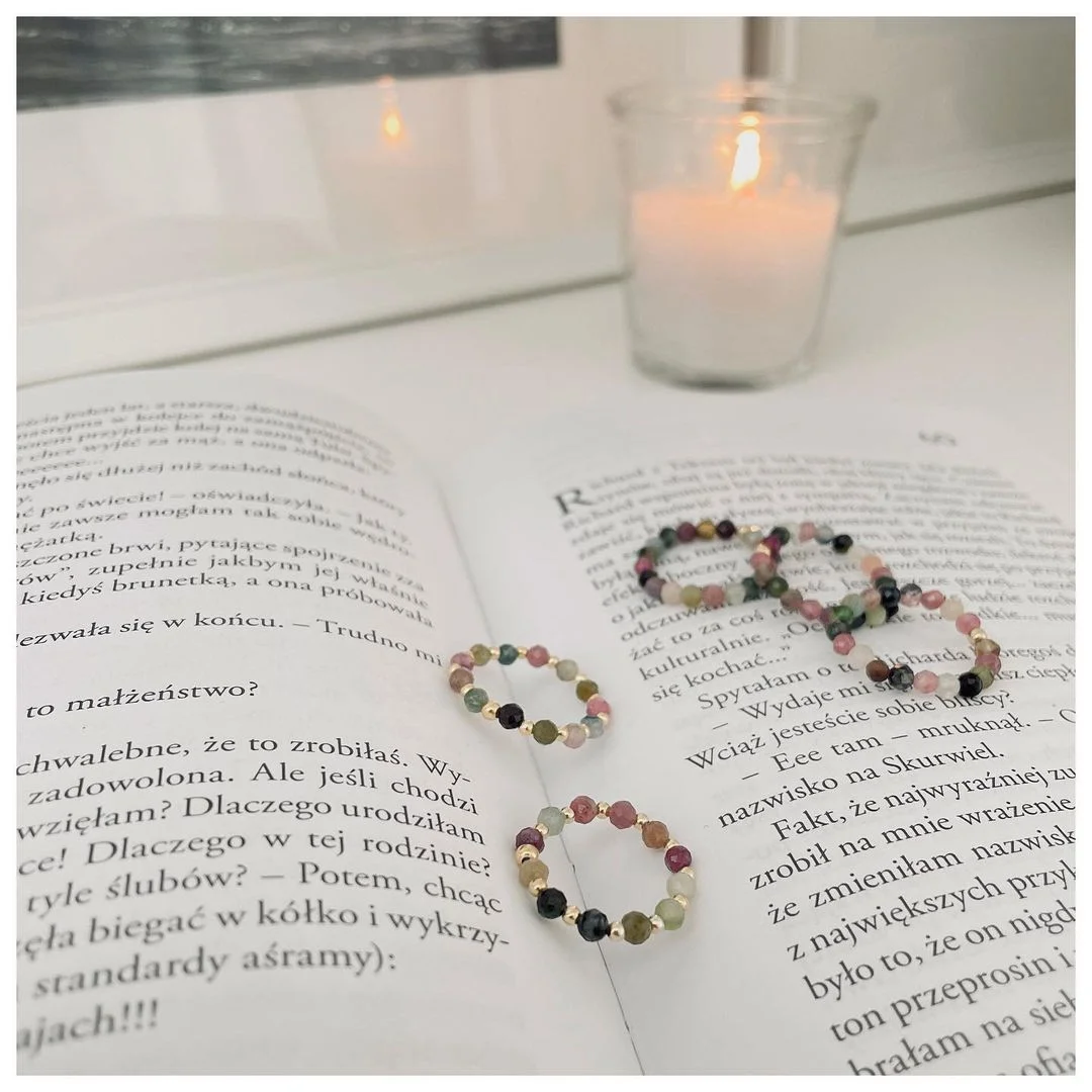 Кольца с розовым турмалином и кристаллами милое минималистичное эластичное