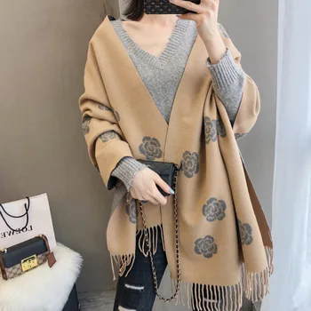 

New Type of Woman Scarf with Camellia Flower Imitated Cashmere in Winter of 2019,Korean fashion warming and thicker lady's shawl