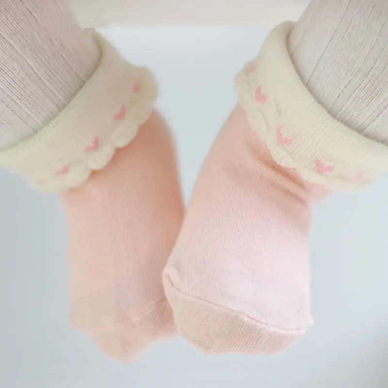 Носки для маленьких девочек; хлопковые носки для новорожденных; теплые носки принцессы ярких цветов с сердечками; сезон осень-зима; носки-тапочки для малышей; носки с оборками - Цвет: PK