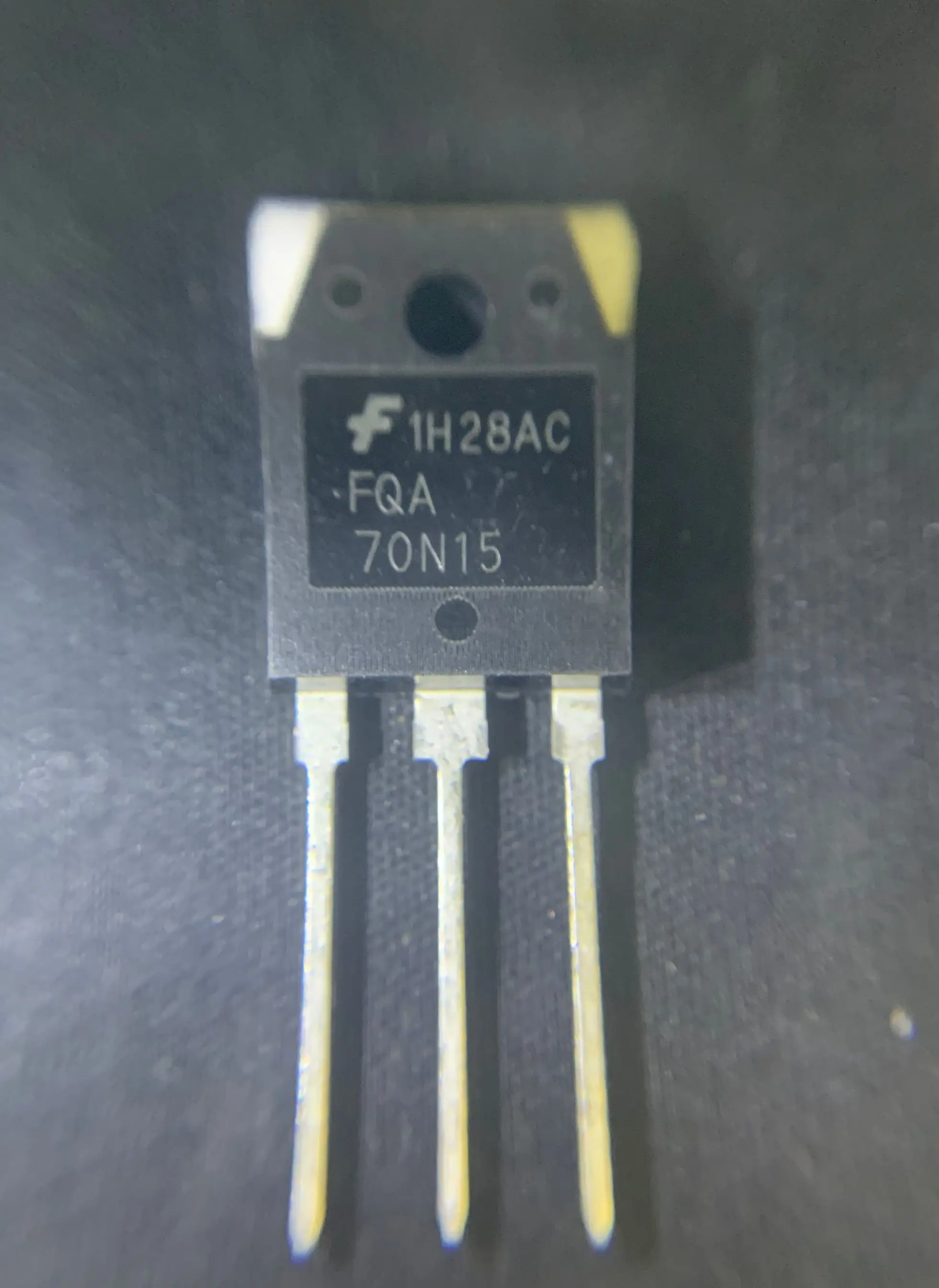 

10pcs/lot FQA70N15 70N15 TO-3P New original free shipping