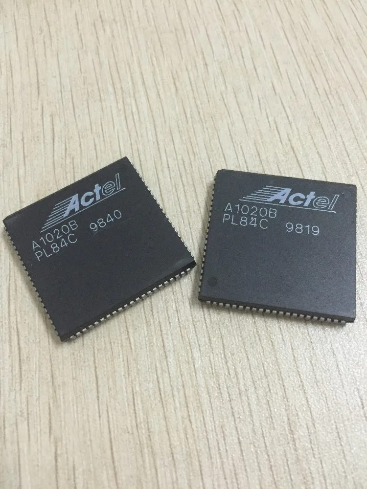 A1020B-PL84C A1020B PLCC