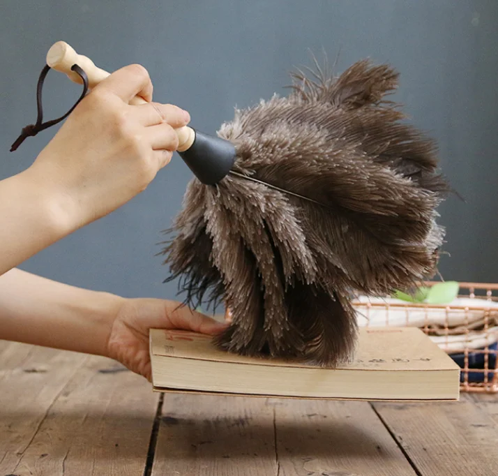 Ostrich Feather Duster Brush With Wood Handle Household Cleaning Sweeping Ash Can Not Lose Hair Office Car Dust Brush LF748