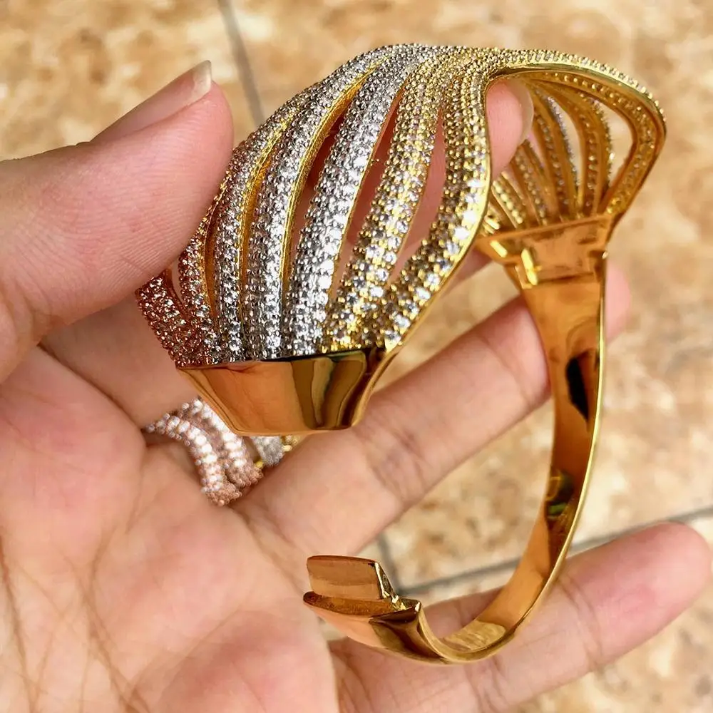 Newness Luxury Line Special Design Shiny Rhinestone Copper Rings Bangle Set Engagement Wide Large Bangles For Women Bijoux