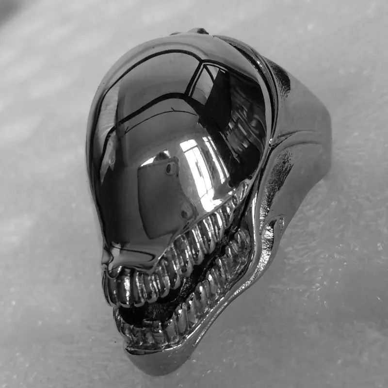 

Hot Selling AVP Alien Predator Punk Ring Alien Warrior Rings Cool Jewelry Animal Skull Biker Ring for Men and Women New
