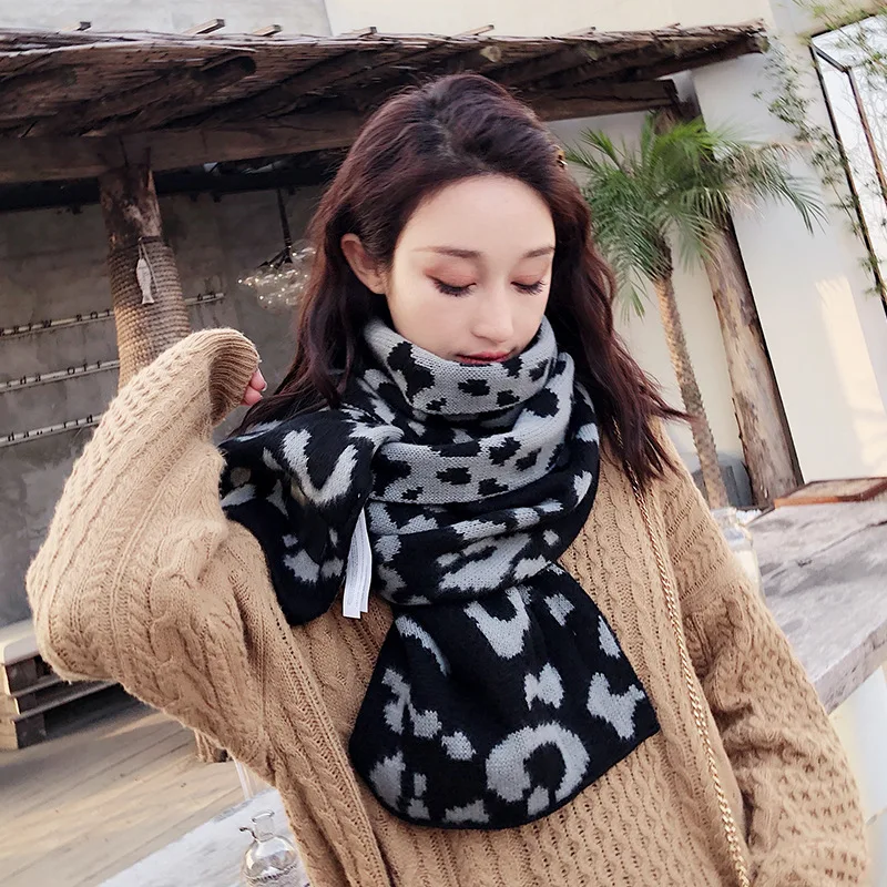 Chinese quality silk women fashion Cashmere autumn and winter thickening print shawl lady beach wool Multicolor Head scarf