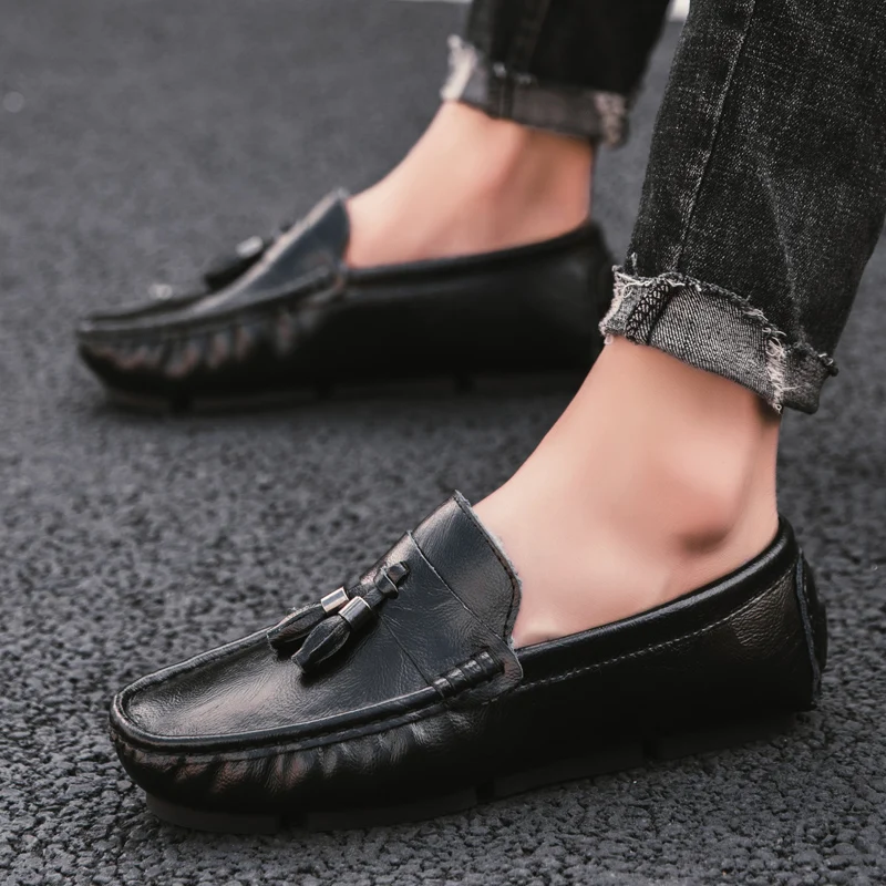 loafers with fur Leather Men Shoes Keep Warm Man Moccasins Shoes Male Flats Slip On Loafer Plush Winter Boat Shoe Big Size Black