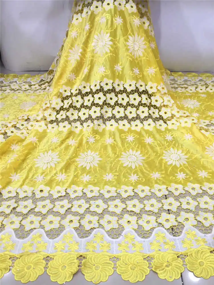 

Factory offers Nigerian velvet lace with guipure cord lace with stones fabric for African winter evening long dresses in Yellow