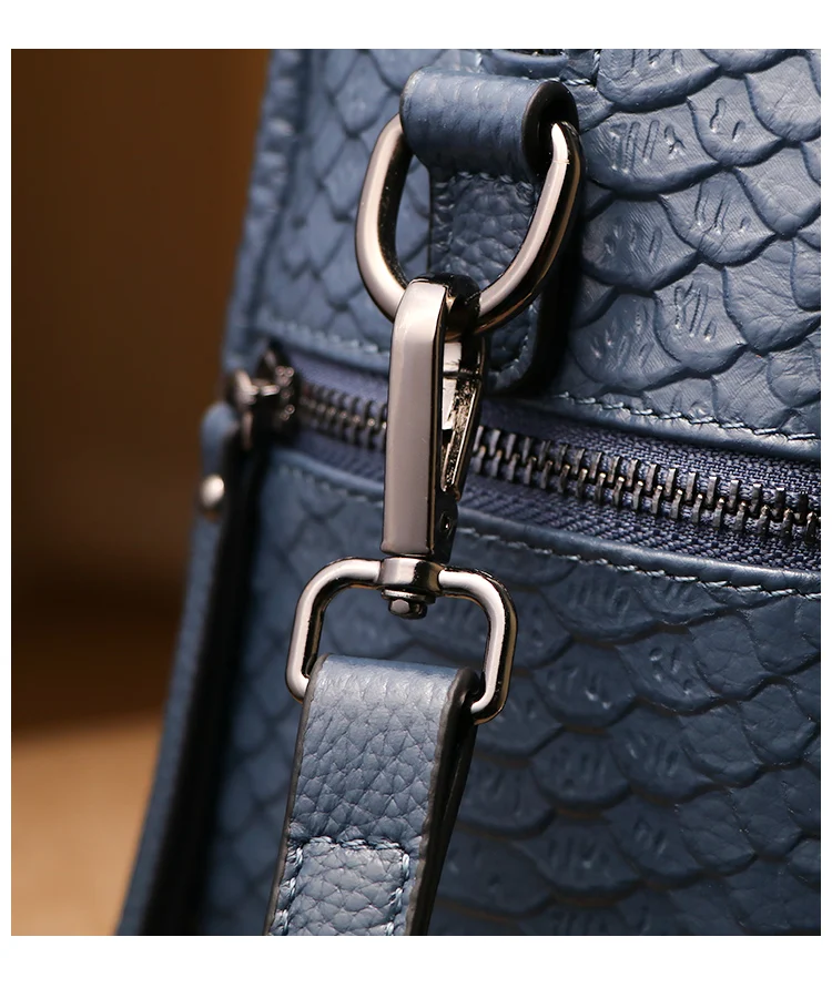 2021 Blue Designer Crocodile Pattern Cow Leather Women's Handbag Elegant All-match Female Shoulder Bag with Wide Strap Tote